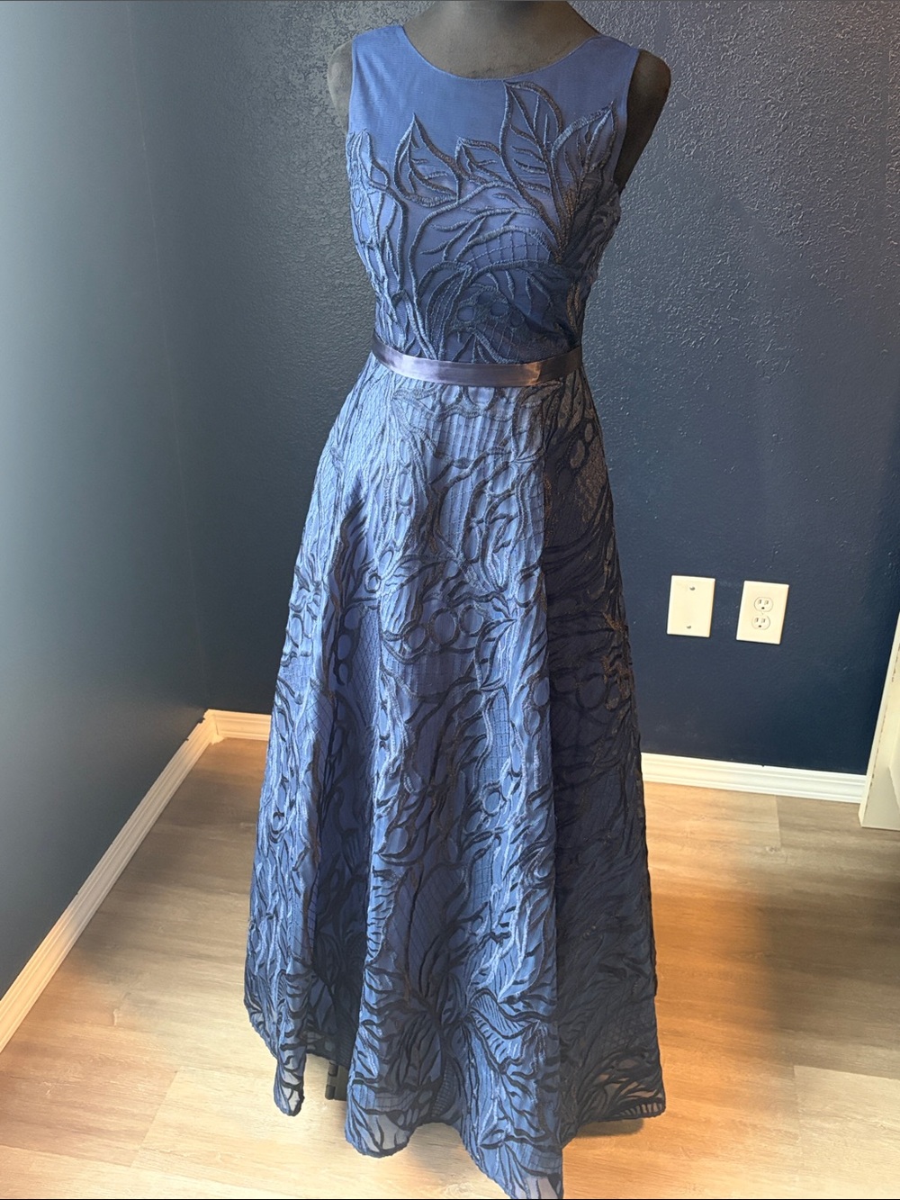 Sleeveless Navy Blue Embroidered A-Line Evening Dress with Satin Waist